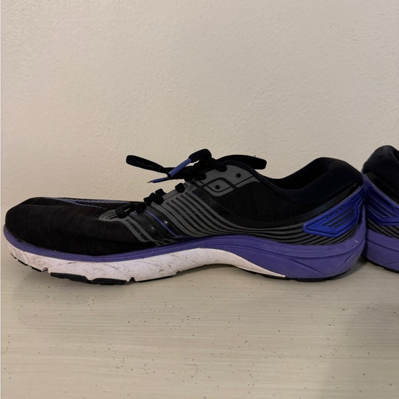 Brooks Pure Cadence Women’s Running Shoe size 11 - Picture 3 of 9
